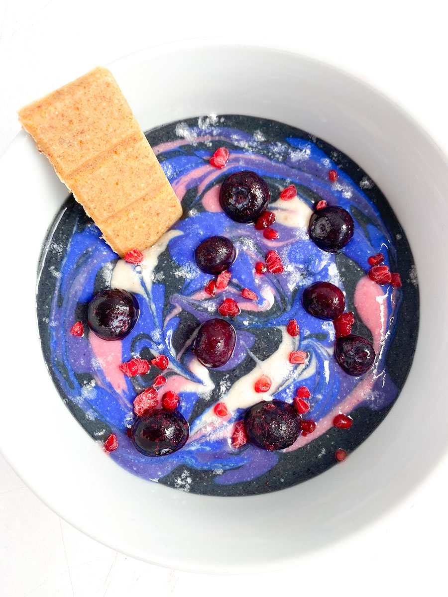 Galaxy Smoothie Bowl (vegan, gluten-free, sugar-free)